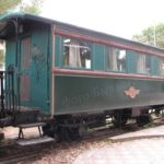 Музей в Каламате. Один из двухосных пассажирских вагонов. Некоторые из таких пассажирских вагонов построены в Бельгии в 1884 году.